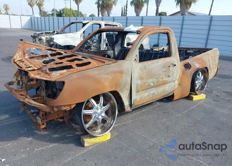 2014 Toyota Tacoma z USA, uszkodzony, nr VIN 5TFNX4CN2EX034732